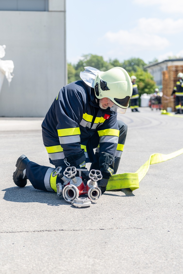 MGG-Polymers-Feuerwehruebung(c)Agentur-und-Punkt_L9A6852-1 Slider Foto 3
